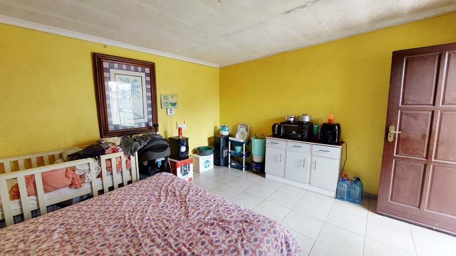 4 Bedroom Property for Sale in Palm Park Western Cape